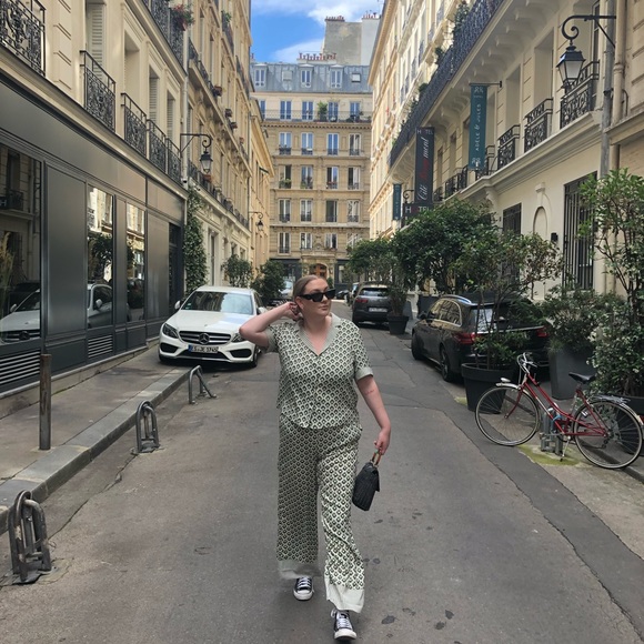 Meet your Posher, Hannah - Picture 1 of 1